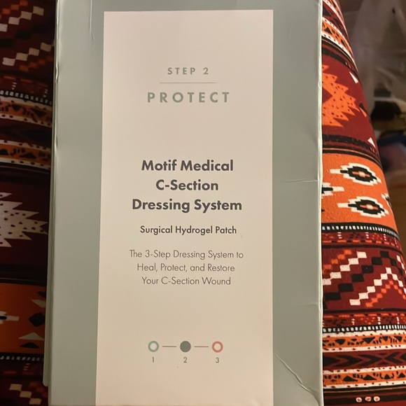 Motif Medical C-Section Dressing System - Picture 6 of 13